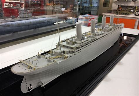 trumpeter titanic model 1/200